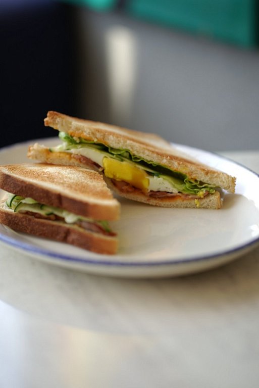 К Тост с беконом